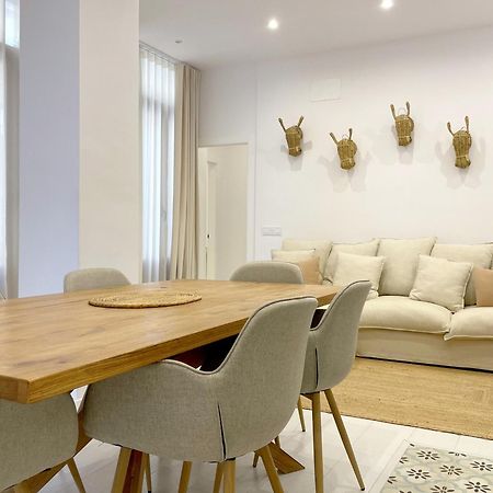 Piso Con Patio, 3 Habitaciones, En La Goleta Málaga Exterior foto