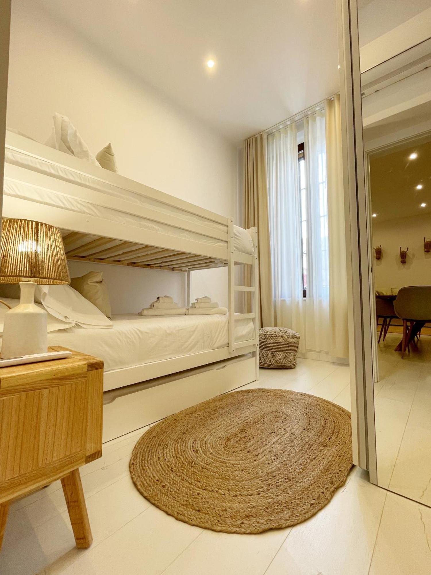 Piso Con Patio, 3 Habitaciones, En La Goleta Málaga Exterior foto